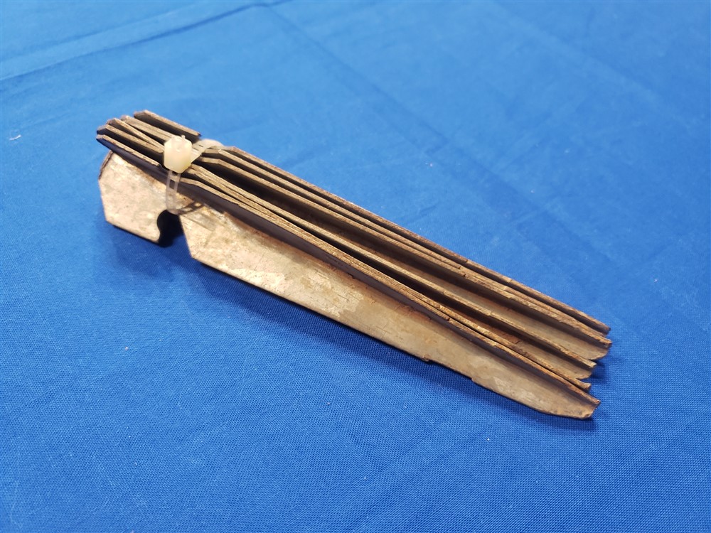 field-radio-antenna-stakes-doughboy-military-collectables-springfield