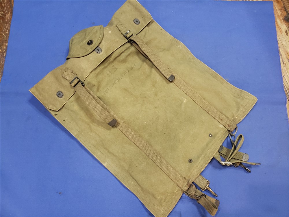 water-transport bag-wwii-for-refilling-of-canteens in-the-battlefield