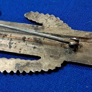 world-war-two-early-pin-back-combat-infantry-badge-sterling-marked-light-use-only