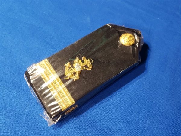 wave-wwii-nurse-navy-shoulder-mark-meyer-cellophane-set-mint-snap-carr