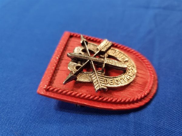 10th-special-forces-sf-beret-badge-insignia-red-pin-back-metal-theater-made