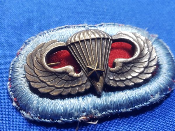 jump-wings-wwii-501st-sterling marked-with-oval-pin-back-original
