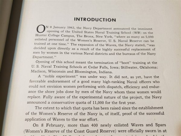 wave-training-base-book-1945-recruitment-history-photos-uniforms-intro-index-190-pages