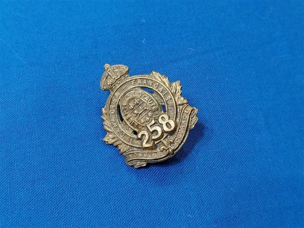collar-dog-insignia-canada-258th-infantry-from-quebec-wwi