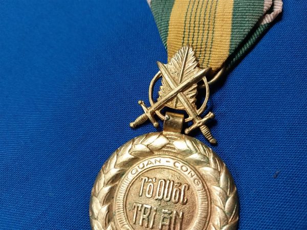 nva-vn-merit-medal-theater-made-issue-troops-ribbon-back-front