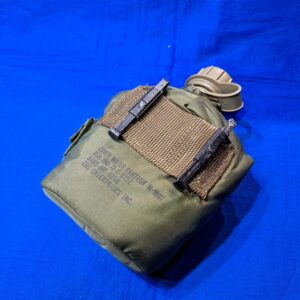 canteen set-vietnam-war-1972-dated-complete-with-cup-and-cover-nylon-mint-condition