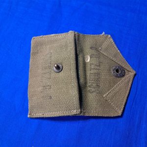 world-war-two-marine-corps-first-aid-pouch-1944-dated-named-belt-field-combat-bandage