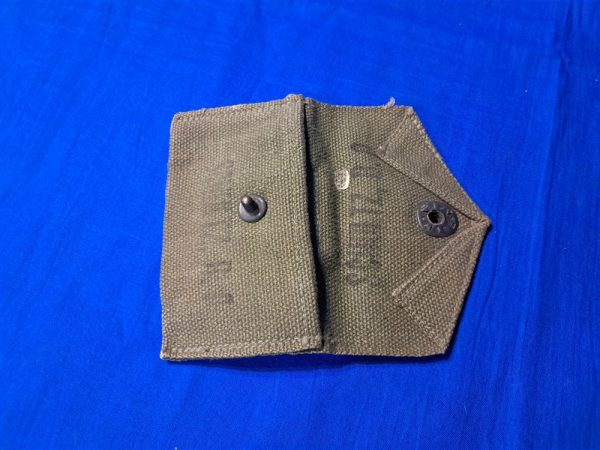 world-war-two-marine-corps-first-aid-pouch-1944-dated-named-belt-field-combat-bandage