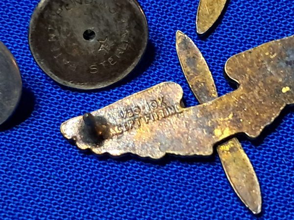 world-war-two-officers-insignia-pilot-air-corps-wings-collar-1-20th-gold