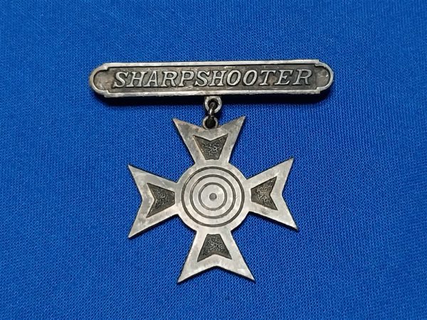 p1937-usmc-sharpshooter world-war-two-marine-corps-shooting-badge-sharpshooter-p1937-usmc-sterling-early-clasp
