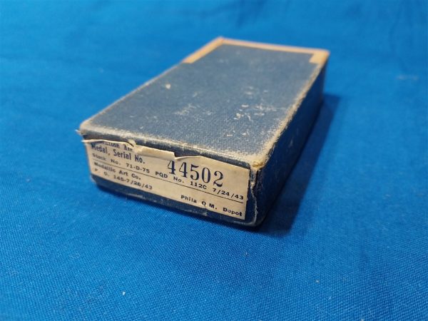 medal-box-air-numbered world-war-two-air-medal-box-medalic-art-empty-serial-number-light-damage-original