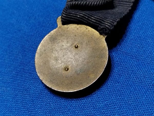 world-war-one-red-cross-service-ribbon-medal-for-6-months-to-1-year-nurse-AMC