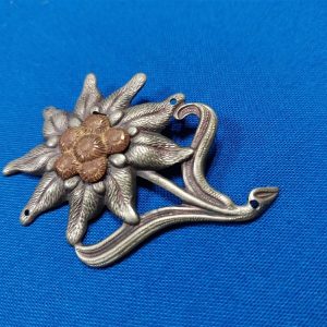 world-waar-two-german-mountain-troops-cap-edelweiss-flower-metal-badge-traditions