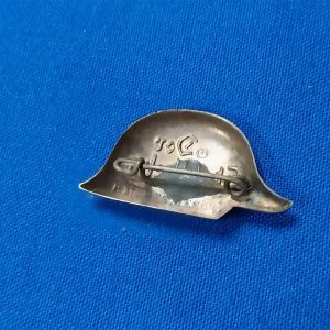 world-war-two-der-stahlhelm-member-pin-silvered-metal-no-iron-cross-on-helmet-german