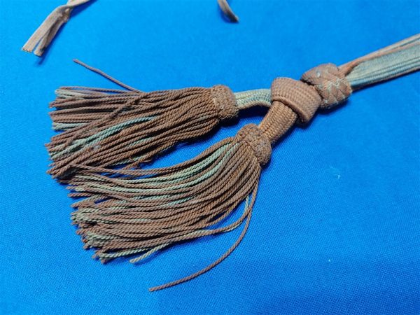 japanese-world-war-two-sword-knot-made-of-silk-blue-and-orange