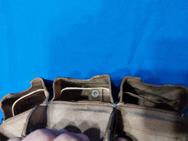 world-war-two-german-infantry-k-98-ammunition-leather-pouch-maker-codes-back-excellent-condition