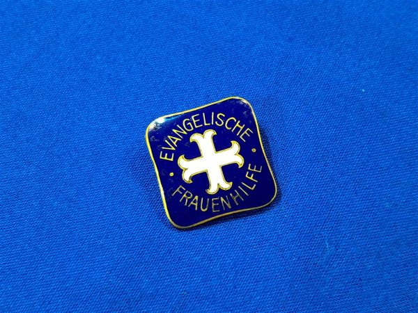 evangelical-female-helper world-war-two-3rd-reich-evangelical-female-workers-helper-pin-for-service-evangel-enamel-cross