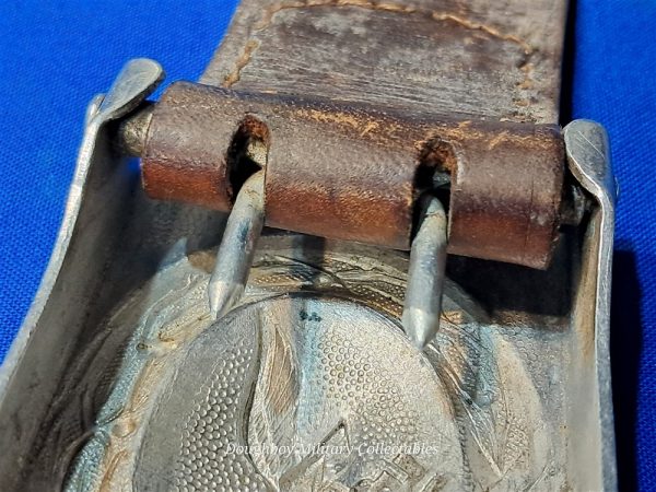 world-war-two-german-luftwaffe-enlisted-belt-buckle-1939-dated-with-leather tab