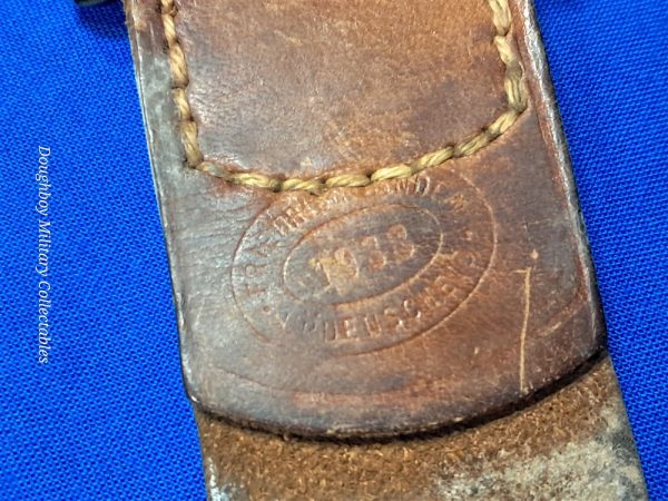 world-war-two-german-luftwaffe-enlisted-belt-buckle-1939-dated-with-leather tab