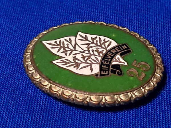 world-wr-two-hiking-travel-club-association-25-year-membership-pin-enamel-front