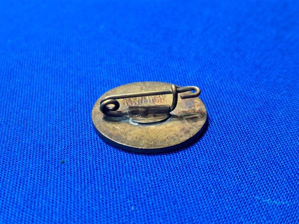 german-world-war-two-teachers-association-membership-pin-1st-design-with-straight-wings