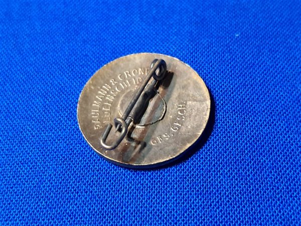 world-war-two-german-rvk-member-membership-badge-pin-for-automobile-motor-industry-workers-union-enamel-maker-marked