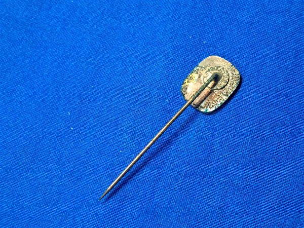 world-war-two-german-stick-pin-v-d-k-graves-commision-member-recovery-of-soldiers-in-foriegn-lands-and-care-taking