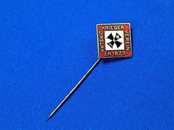 war-veteran-dinslak german-world-war-one-stick-pin-veterans-group-established-in-1873-enamel-front-maker-marked-back