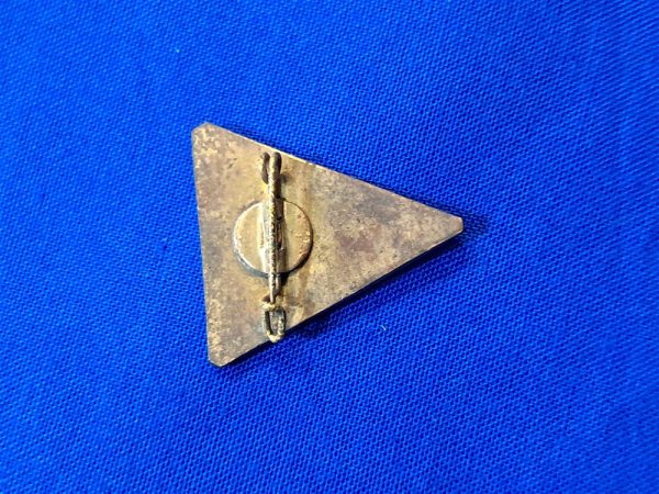 2nd-pattern-german-world-war-two-frauenschaft-member-pin-enamel-with-maker-code-and-r-z-m-mark