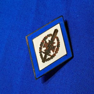 german-world-war-two-n-s-k-o-v-honor-badge-ort-level-gold-excellent-condition-good-enamel