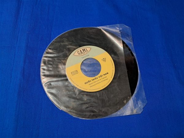 vietnam-war-propaganda-record-size-45-with national-anthem-and revolutionary-march-on-other-side
