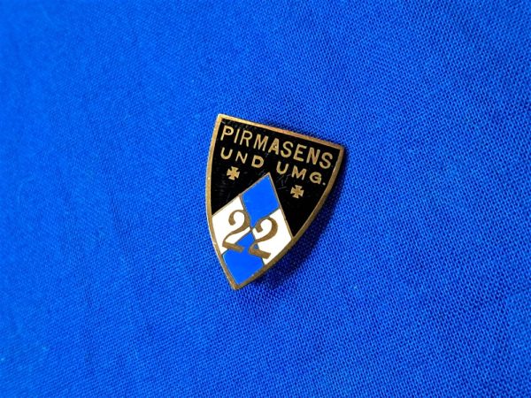 world-war-two-pirmasens-hitler-youth-pin-for-also-surrounding-area-unit-22-blue-and-white-triangle