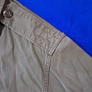 vietnam-war-early-1st-patern-jungle-tunic-top-with-theater-made-embroidered-insignia-and-master-pilot-wings-very-scarce-excellent-used-condition
