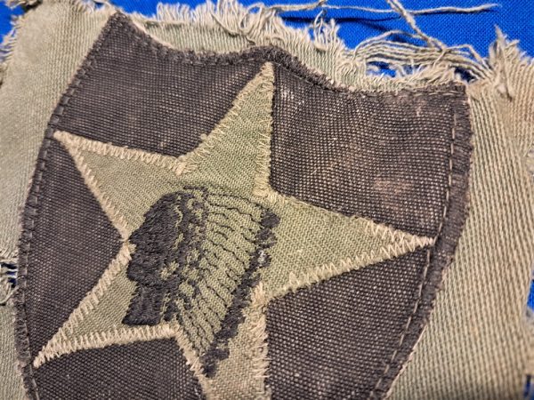 vietnam-war-theater-made-korea-2nd-infantry-division-shoulder-patch-in-subdude-pattern-full-size-sewn-on-fabric-of-sleeve