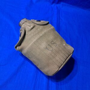 vietnam-war-era-canteen-1962-dated-cup-cover-west-bend-mirro-contracts-last-year-of-aluminum