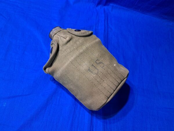 vietnam-war-era-canteen-1962-dated-cup-cover-west-bend-mirro-contracts-last-year-of-aluminum