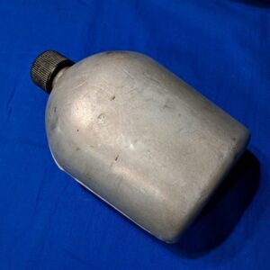 vietnam-war-era-canteen-1962-dated-cup-cover-west-bend-mirro-contracts-last-year-of-aluminum