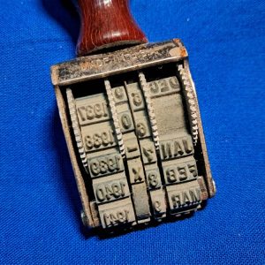 world-war-two-ink-date-stamper-with-1937-to-1944-dated-for-field-army-desks