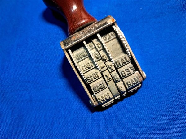 world-war-two-ink-date-stamper-with-1937-to-1944-dated-for-field-army-desks