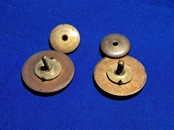 world-war-two-collar-disk-set-for-177th-coastal-artillery-michigan-fort-leonard-wood