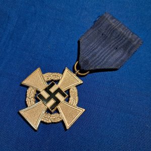 world-war-two-german-25-year-civil-service-medal-award-in-silver-with-original-ribbon-and-pin