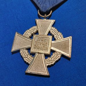 world-war-two-german-25-year-civil-service-medal-award-in-silver-with-original-ribbon-and-pin