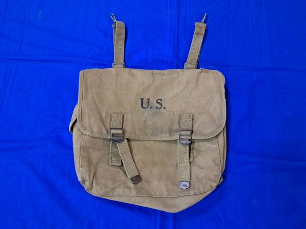 world-war-two-officers-haversack-musette-1942-dated-by-langdon-awning-and-tent-company-small-hole-excellent-early-light-color