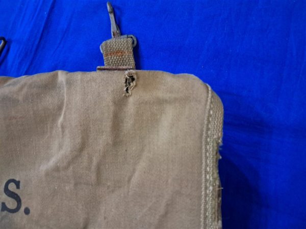 world-war-two-officers-haversack-musette-1942-dated-by-langdon-awning-and-tent-company-small-hole-excellent-early-light-color
