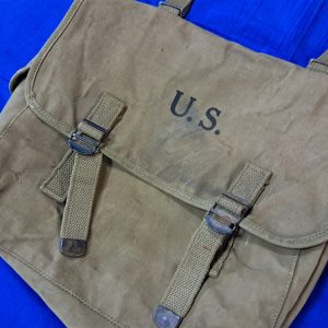 world-war-two-officers-haversack-musette-1942-dated-by-langdon-awning-and-tent-company-small-hole-excellent-early-light-color