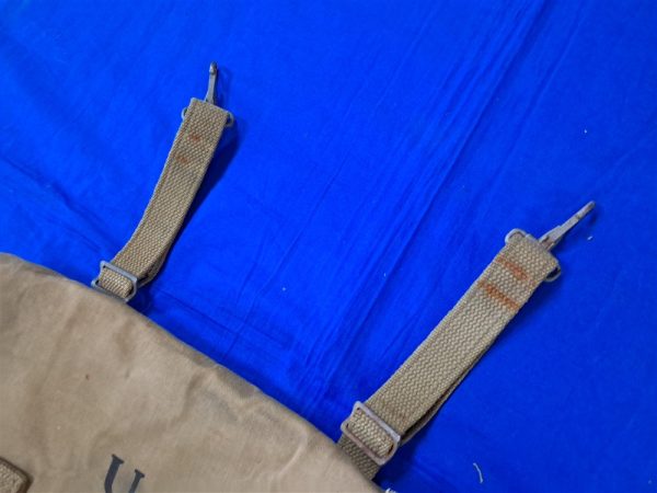 world-war-two-officers-haversack-musette-1942-dated-by-langdon-awning-and-tent-company-small-hole-excellent-early-light-color