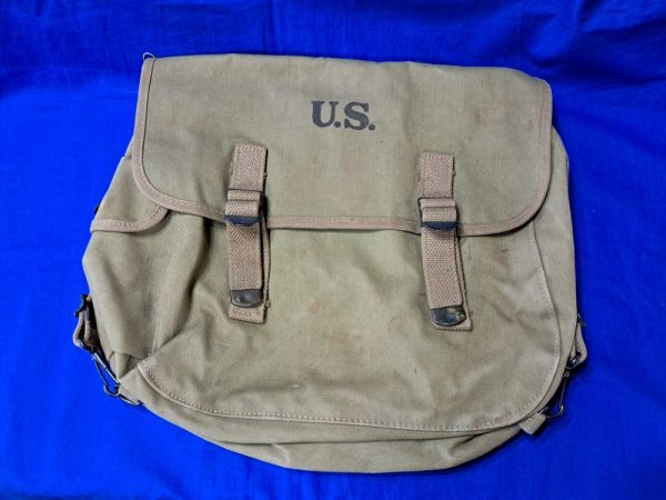 world-war-two-officers-haversack-near-unissued-1942-rubberized-produced-by-atlantic-products