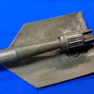world-war-two-army-marine-corps-shovel-entrenching-tool-folding-type-in-the-oriuginal-carrier-1945-dated-original-paint