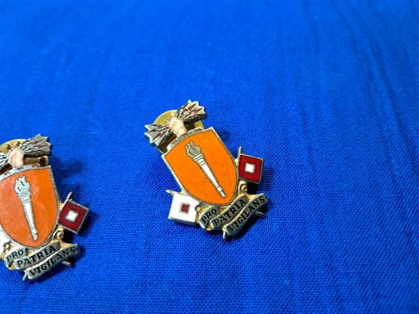 distinctive-unit-identification-set-from-signal-corps-school-excellent-conditon-made-by-polk-late-1950