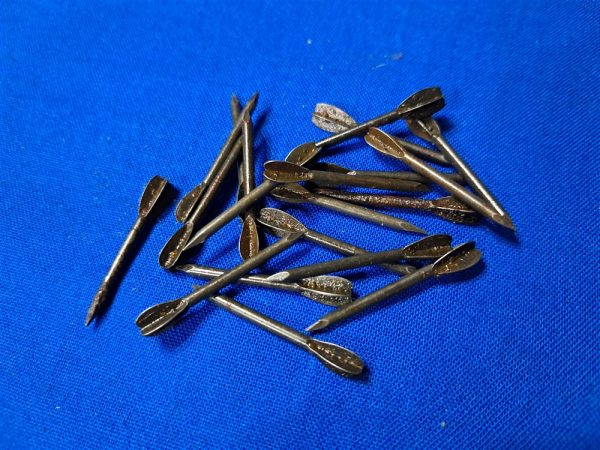 vietnam-war-flechete-darts-for-155-milimeter-and-105-milimeter-cannons-for-massed-troops-25-total-darts